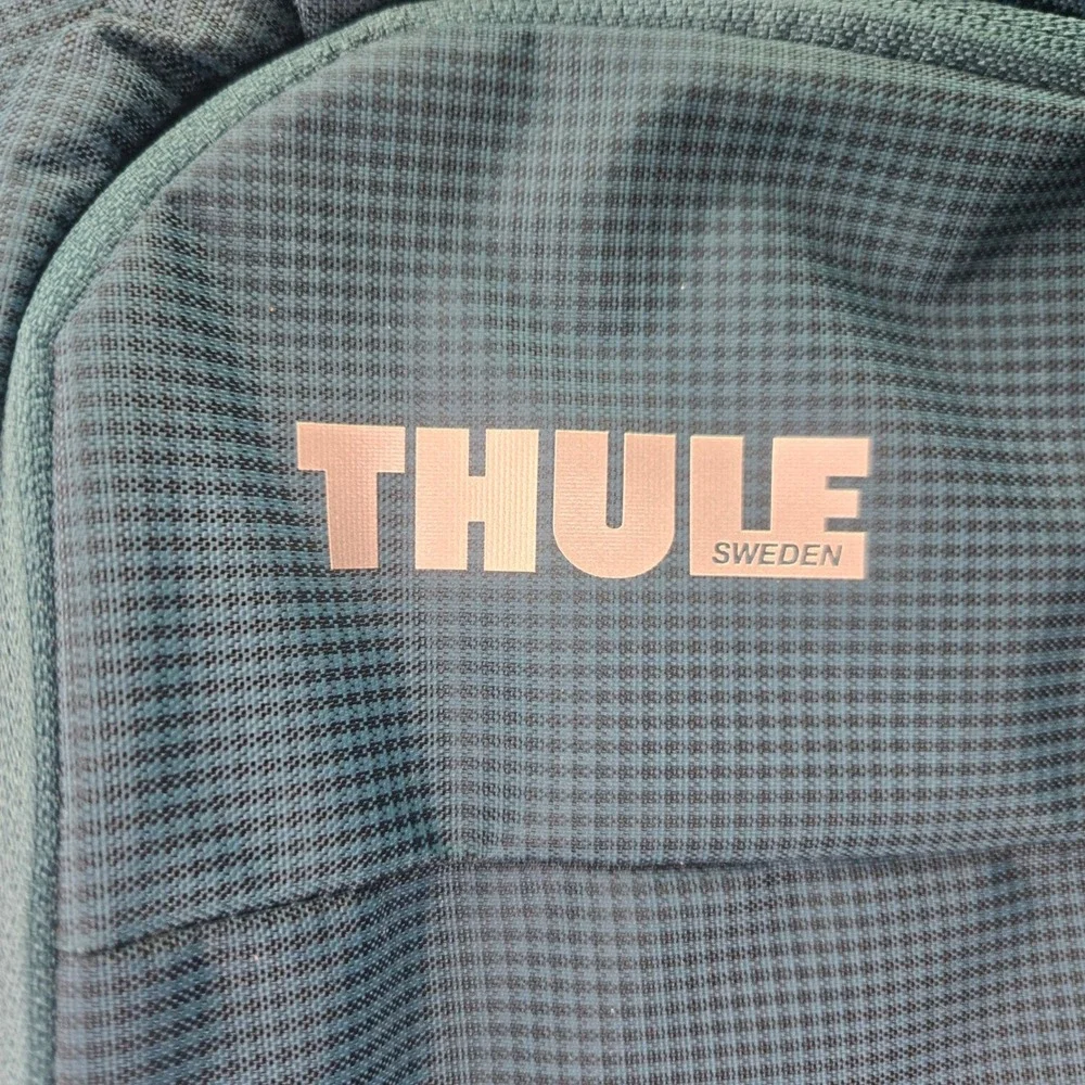 Thule Chronical 28L Backpack Deep Teal Laptop SafeZone 3203888 NWT SAMPLE